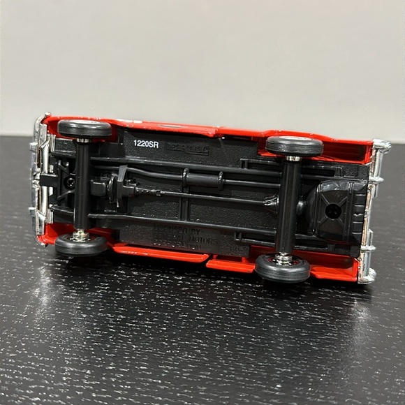 Harley-Davidson Vintage Collectable Die Cast Model Truck in Display Tin - Picture 8 of 10